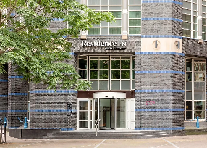 By Marriott 4* Den Haag