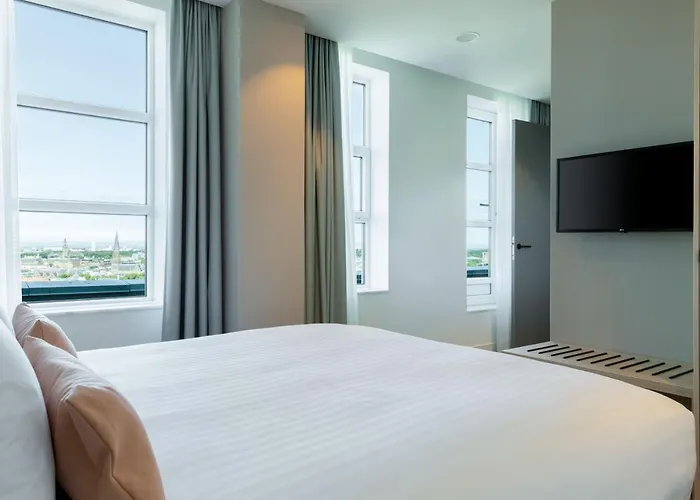 Ξενοδοχείο By Marriott 4*