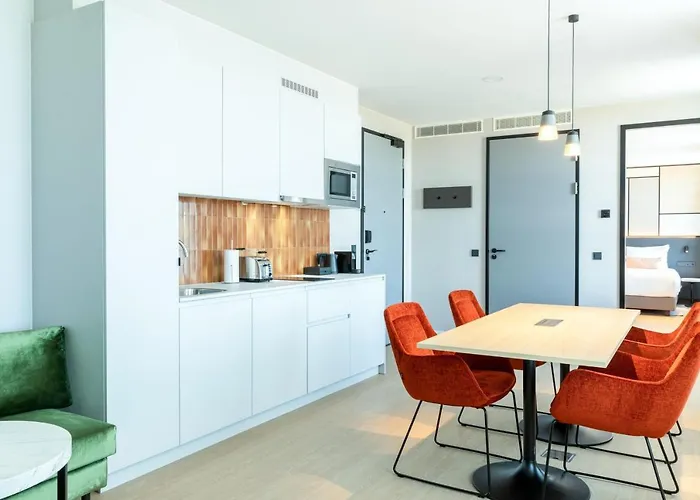 By Marriott Hotel 4*